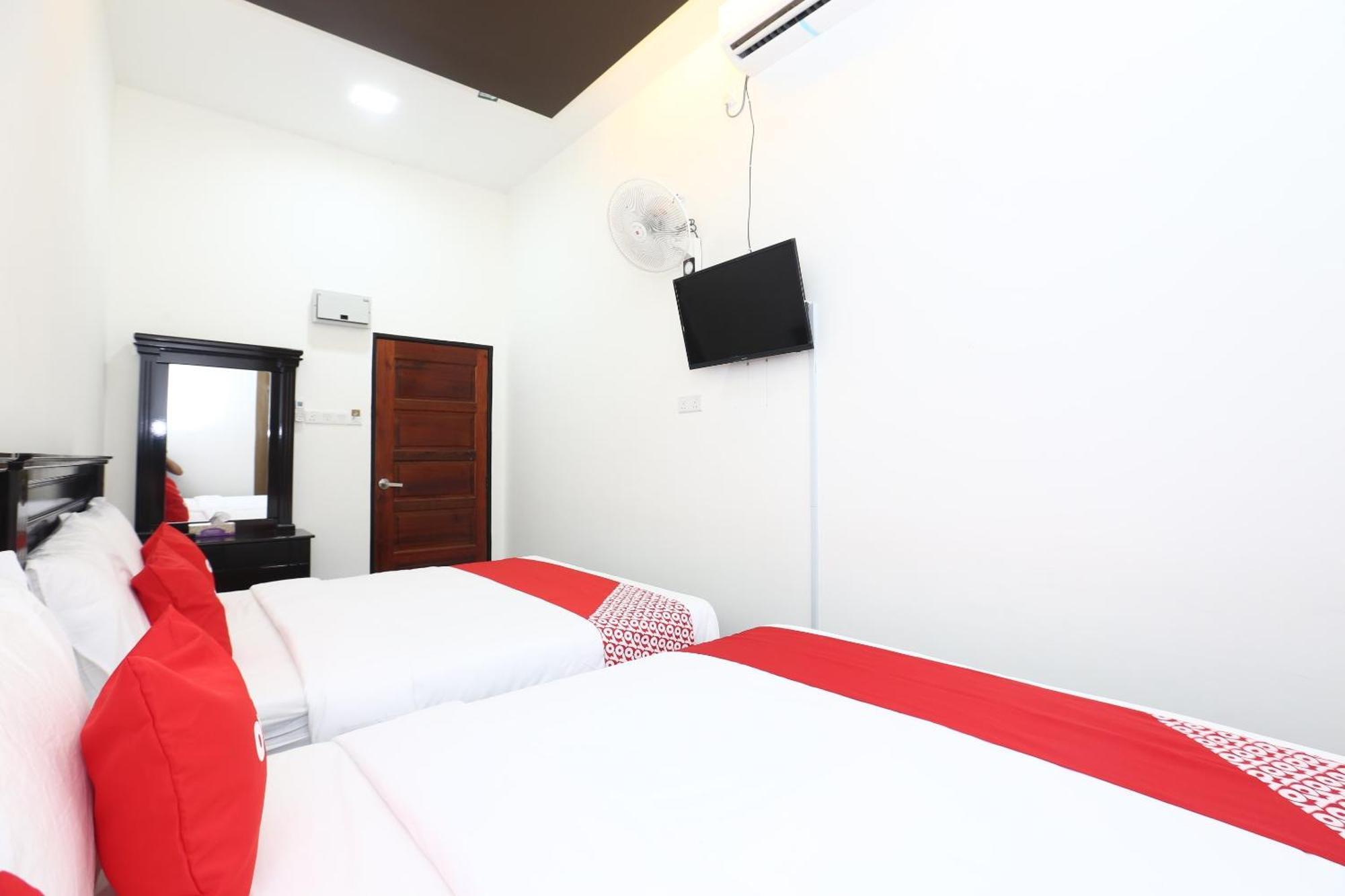 Super Oyo 89678 Ady Hotel Kuala Terengganu Exterior foto