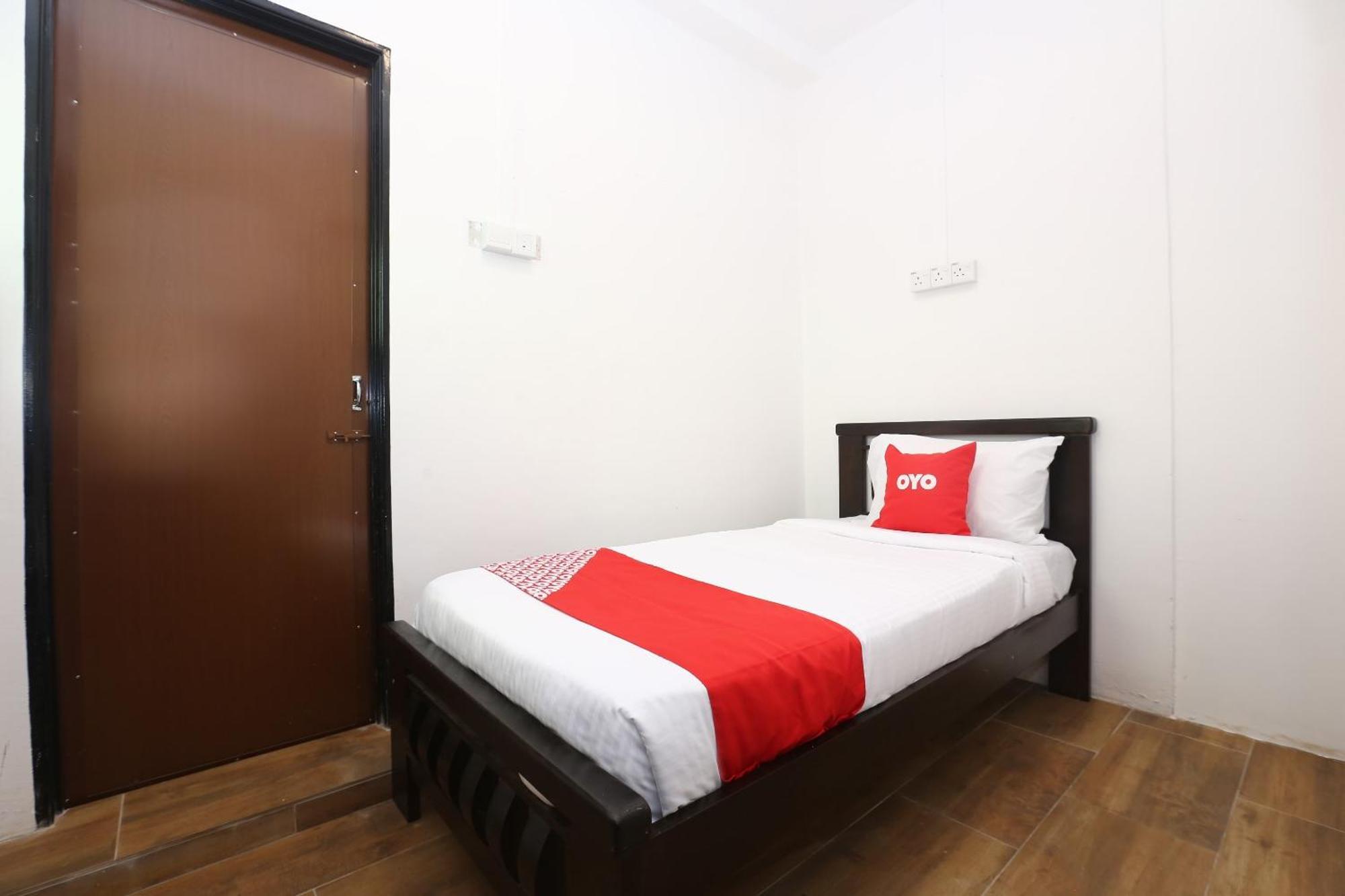 Super Oyo 89678 Ady Hotel Kuala Terengganu Exterior foto