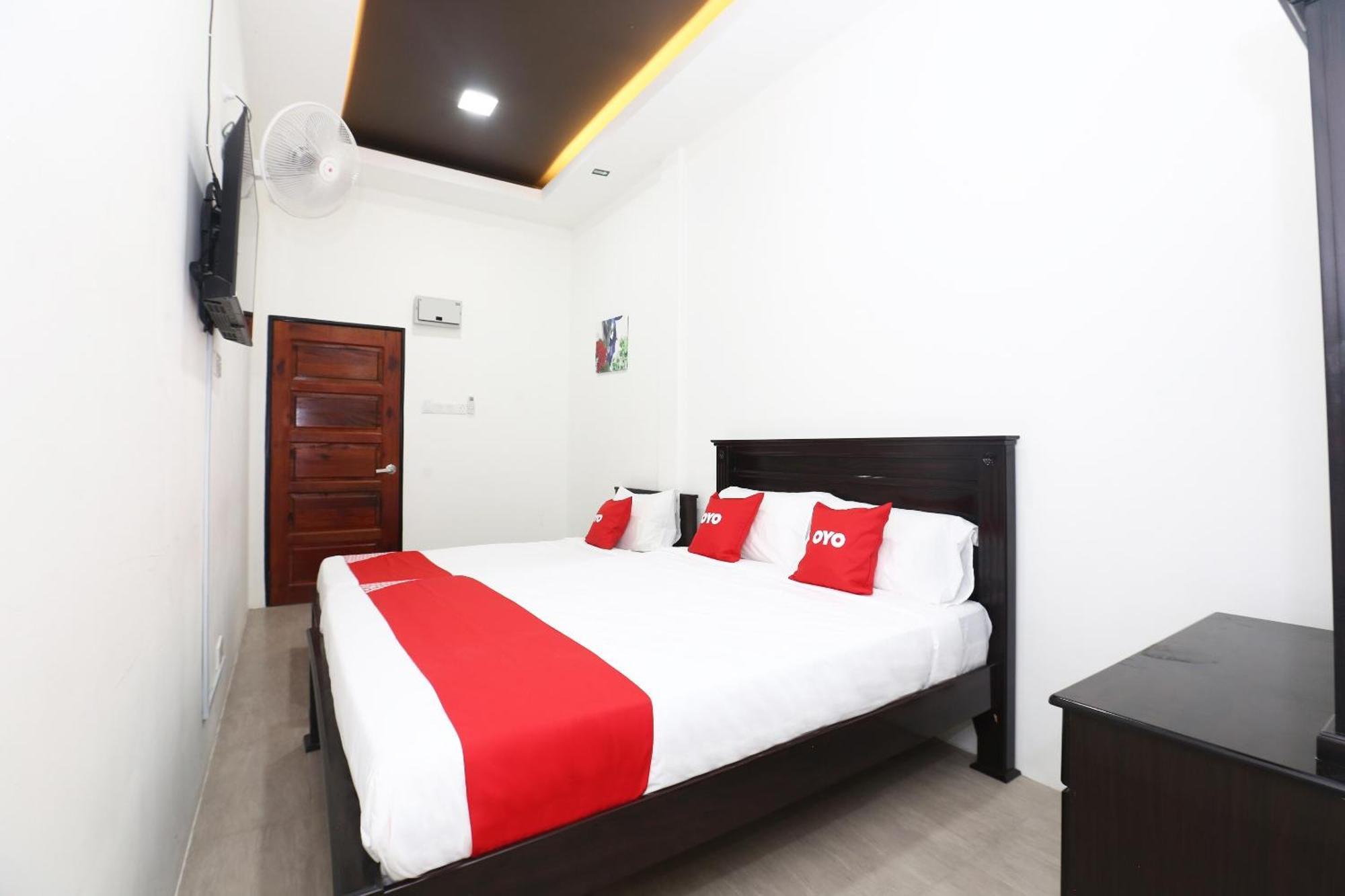 Super Oyo 89678 Ady Hotel Kuala Terengganu Exterior foto